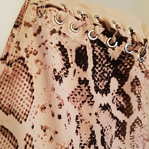 Top - Picture 2 of 4